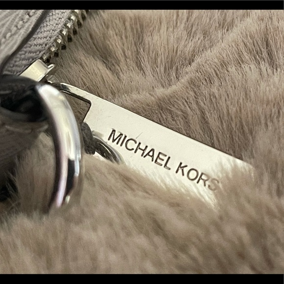 SOLD Michael Kors Spring 2018 med zip satchel bag - Picture 9 of 10